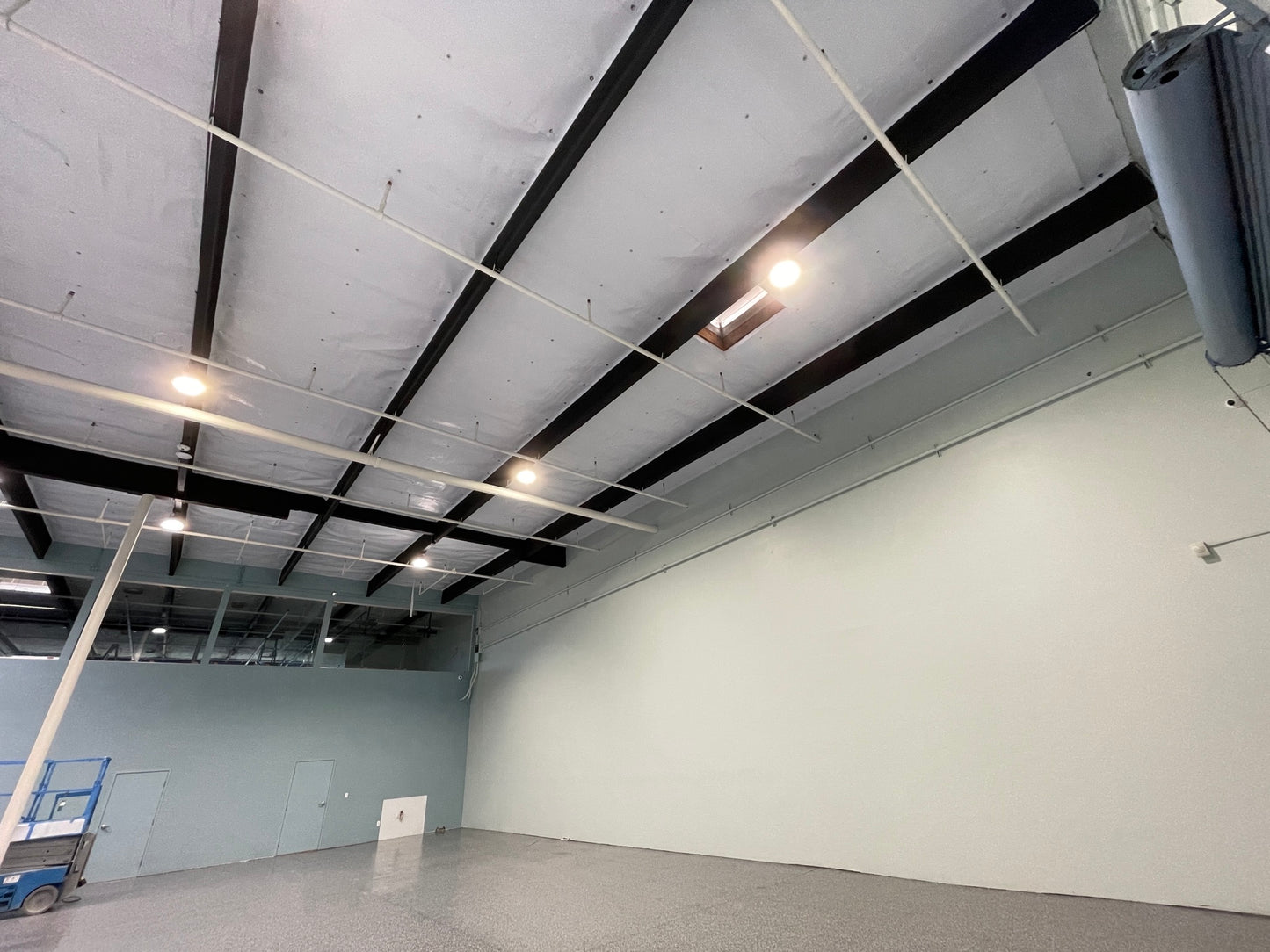 Perforated Radiant Barrier AtticFoil® + White Perforated